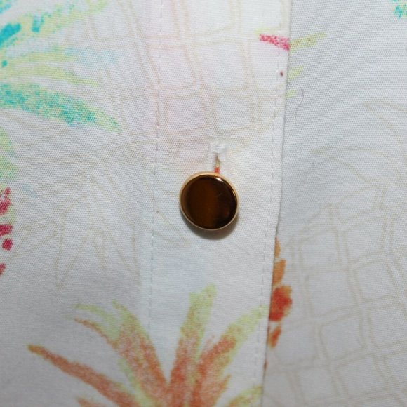 Chico's No Iron Pineapple Button Front Top HW8038 - Picture 3 of 8